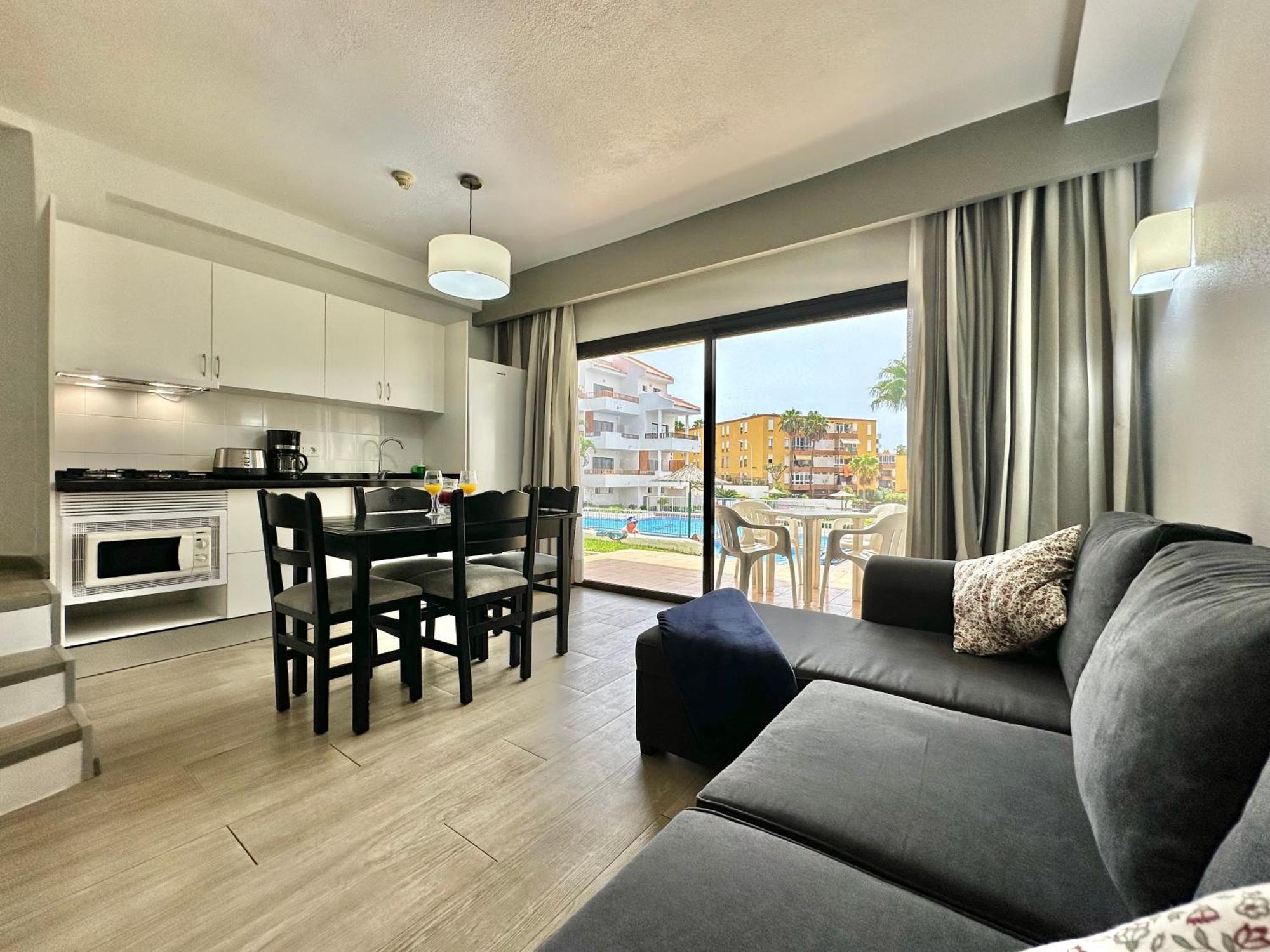 Pool Views Terrace Apartamento Los Cristianos  Exterior foto