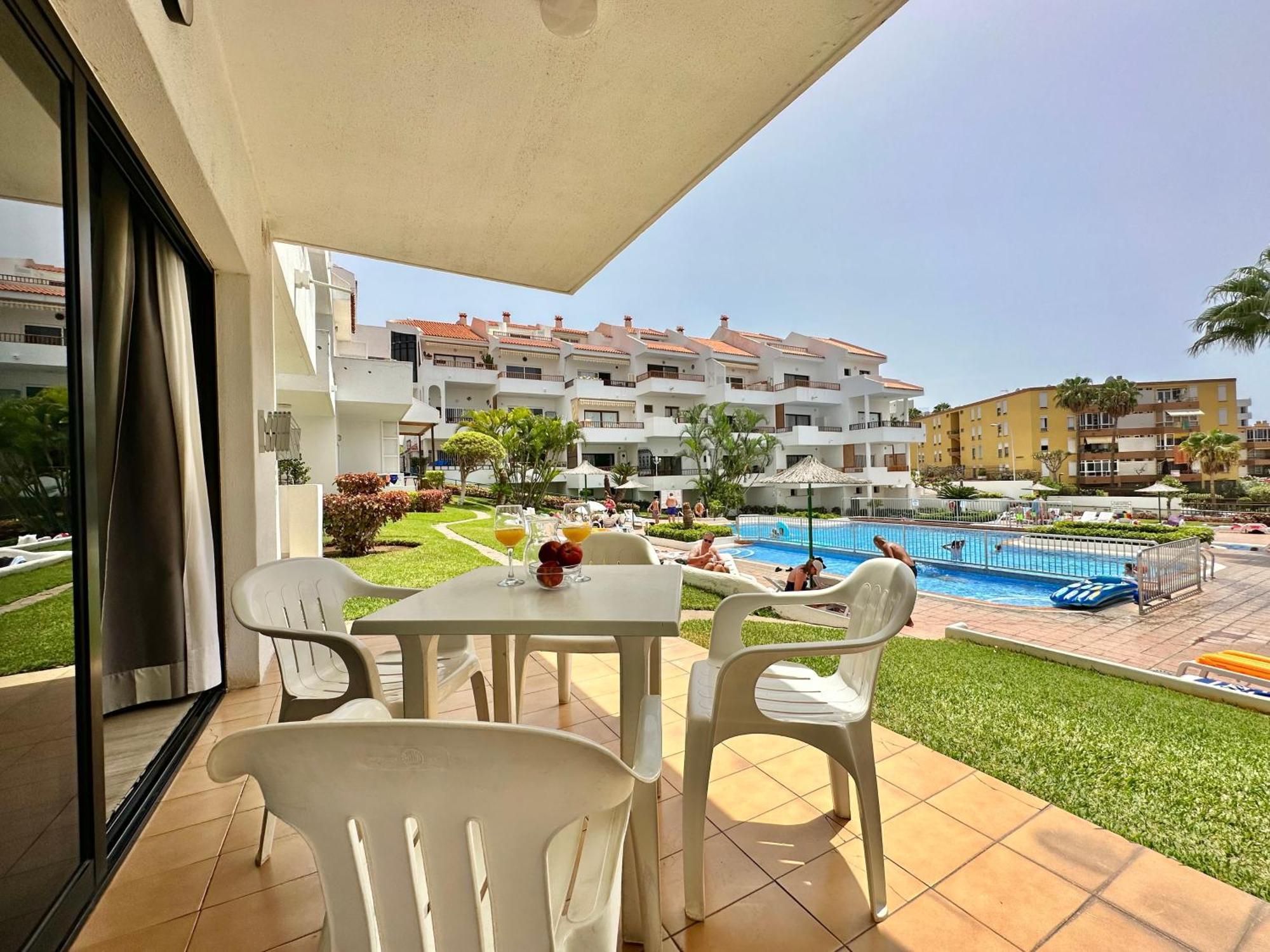 Pool Views Terrace Apartamento Los Cristianos  Exterior foto