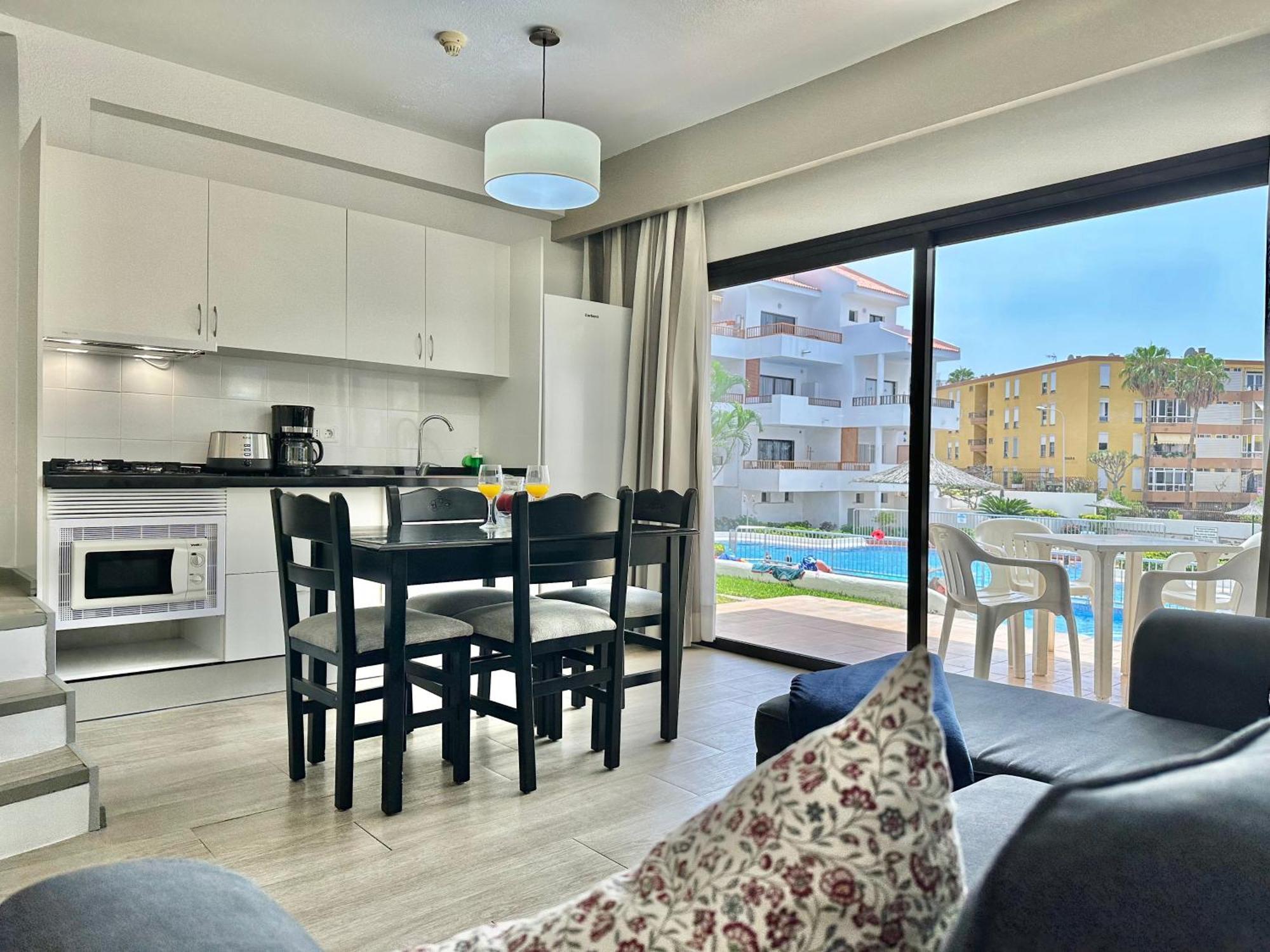 Pool Views Terrace Apartamento Los Cristianos  Exterior foto