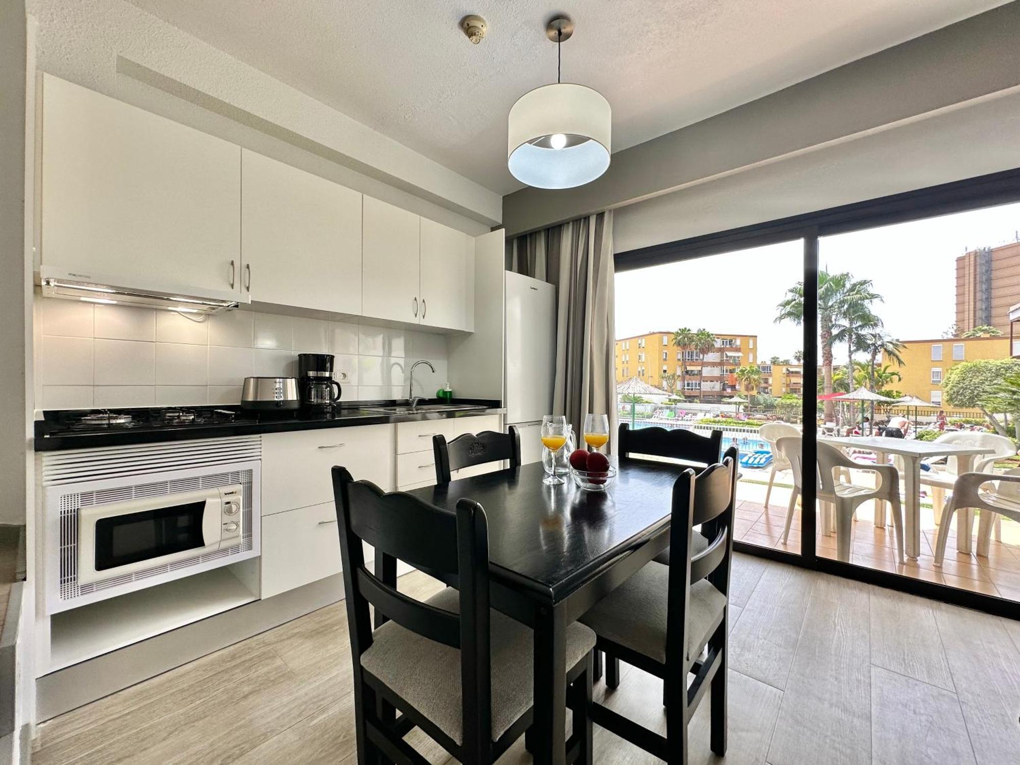 Pool Views Terrace Apartamento Los Cristianos  Exterior foto