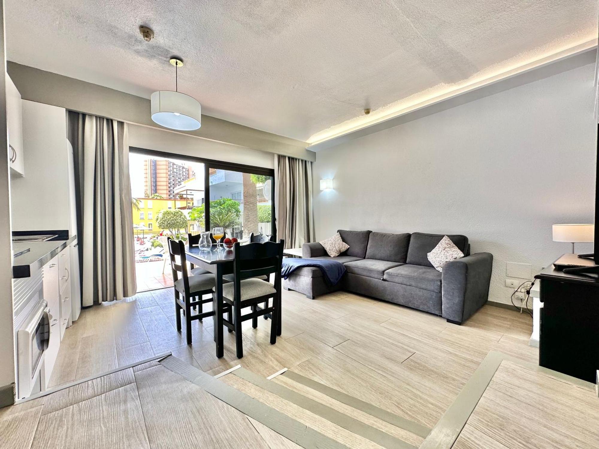 Pool Views Terrace Apartamento Los Cristianos  Exterior foto